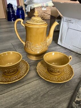 vintage Canonsburg Pottery Regency Yellow Gold ceramic teapot and cups